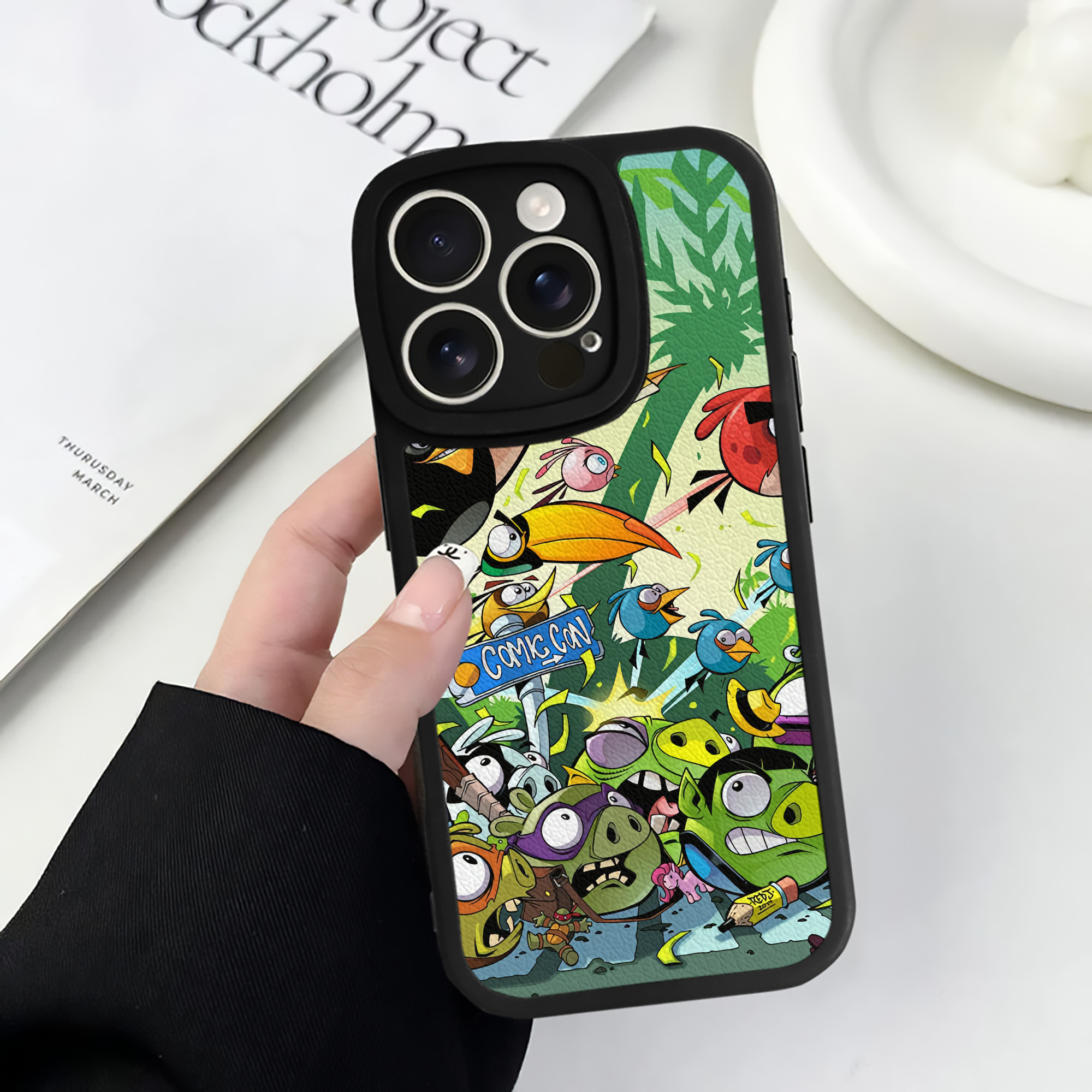 （画像用） Angry Birds アングリーバード 【iPhone 16シリーズ対応】シリコンスマホケース（レザー調） 材質：シリコン